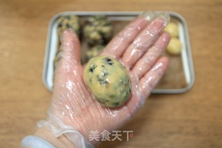 料足味香的五仁月饼的做法步骤：11