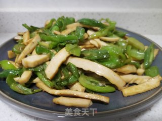 尖椒炒豆干的做法步骤：6