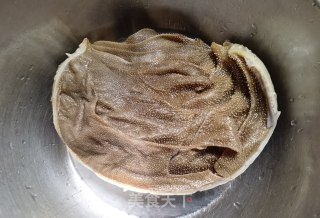 青花椒子姜炒毛肚的做法步骤：1