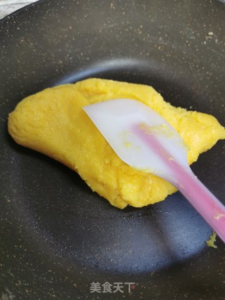 奶黄流心月饼的做法步骤：13