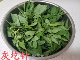 灰圪针煎饼的做法步骤：1