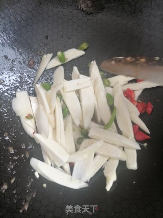 茭白炒牛肉的做法步骤：4