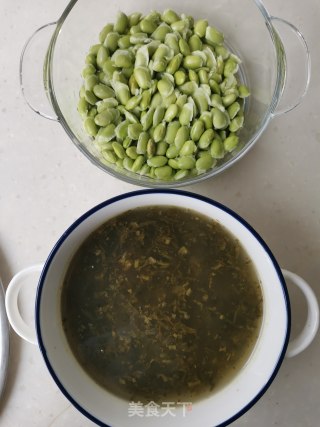 毛豆笋丁炒雪菜的做法步骤：1