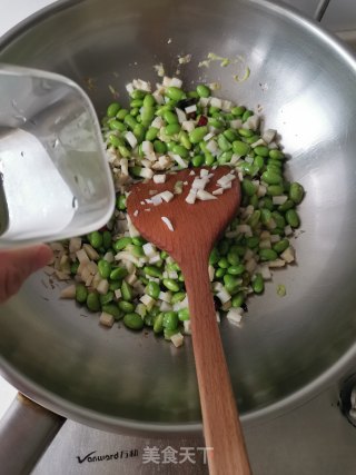 毛豆笋丁炒雪菜的做法步骤：5