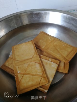 超级下饭的快手凉拌豆干的做法步骤：2