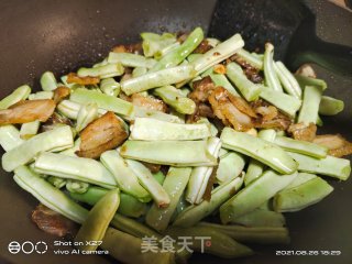 五花肉烧不老豆的做法步骤：4