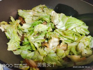 五花肉炒包包菜的做法步骤：4