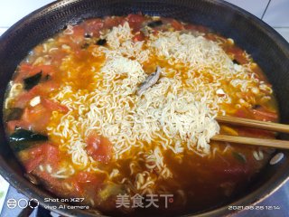 番茄牛肉包菜面的做法步骤：6