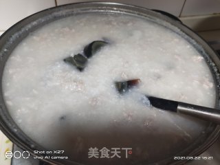 皮蛋瘦肉粥的做法步骤：3