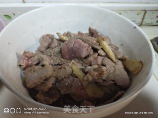 青椒炒牛肉的做法步骤：3