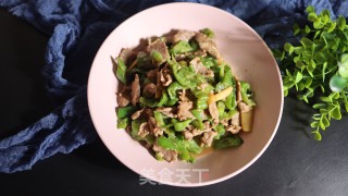 青椒炒牛肉的做法步骤：8