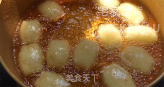 泡泡小薯球，外壳金黄酥脆，内里软糯，一口一个，孩子超爱吃。的做法步骤：15