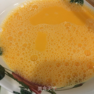 鸡蛋香煎虾仁的做法步骤：4