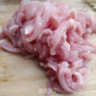 子姜炒肉丝的做法步骤：3