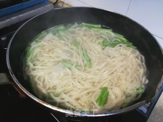 番茄鸡蛋打卤面的做法步骤：7