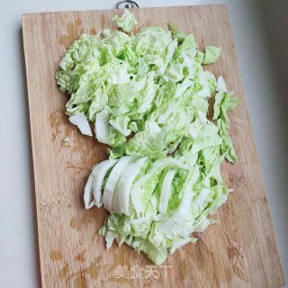 猪肉白菜拌面的做法步骤：2