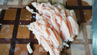 辣椒肉丝拌面的做法步骤：1