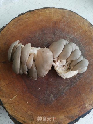 素烧蘑菇的做法步骤：1