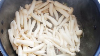 菌菇虾滑汤的做法步骤：7