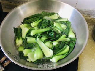 白灼小油菜的做法步骤：3