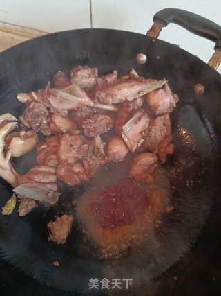 香菇青椒鸭的做法步骤：3