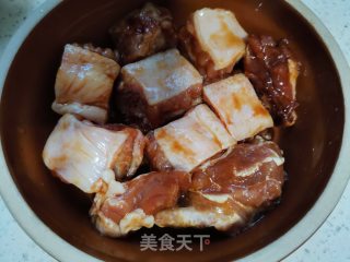 剁椒蒸排骨的做法步骤：1