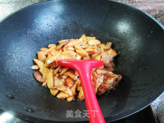 五花肉煎鸡蛋炒茭白的做法步骤：13
