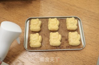 黑芝麻酱豆沙月饼的做法步骤：15