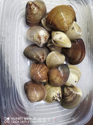 沙白枸杞豆腐汤的做法步骤：1