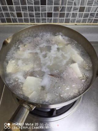 沙白枸杞豆腐汤的做法步骤：7