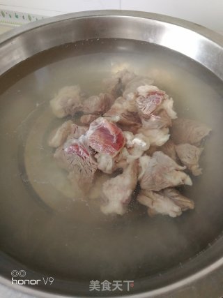 红烧牛肉的做法步骤：2
