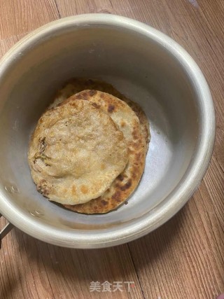 酸菜猪肉馅饼的做法步骤：5