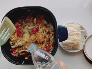 酸菜肥牛粉丝煲的做法步骤：5