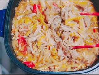 酸菜肥牛粉丝煲的做法步骤：11