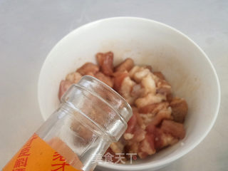 香菇肉丁酱拌面的做法步骤：2