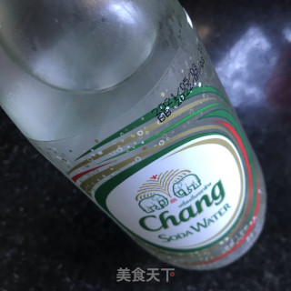 葡萄气泡水的做法步骤：2