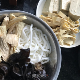 香辣鸡块炖时蔬的做法步骤：3