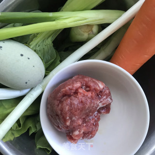 牛肉皮蛋粥的做法步骤：1