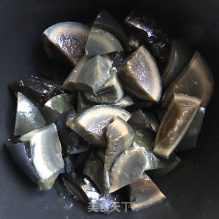 牛肉皮蛋粥的做法步骤：6