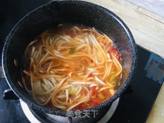 西红柿青菜鸡汁面的做法步骤：9