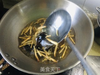 酸辣肉丸汤的做法步骤：5