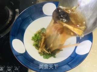 酸辣肉丸汤的做法步骤：12