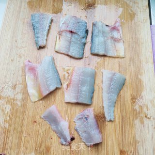 香煎鲅鱼块的做法步骤：3