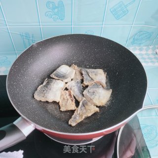 香煎鲅鱼块的做法步骤：7