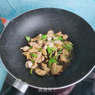 鸡胸肉炒黄瓜片的做法步骤：10