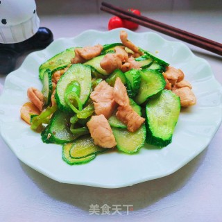 鸡胸肉炒黄瓜片的做法步骤：15