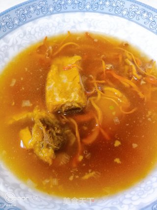 虫草花排骨汤面的做法步骤：1