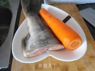 清蒸马哈鱼尾的做法步骤：1