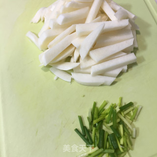 肉末炒凉薯的做法步骤：1
