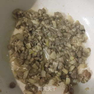 肉末炒凉薯的做法步骤：3